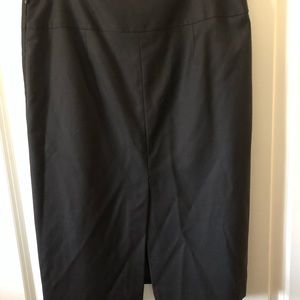 Banana Republic Skirts - Banana Republic pencil knee Lenght skirt wool 6 Banana Republic Skirts - Banana Republic pencil knee Lenght skirt wool 6
